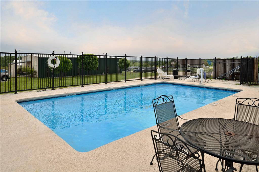 Red Roof Inn & Suites Austin East - Manor Instalações foto