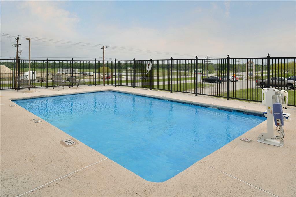 Red Roof Inn & Suites Austin East - Manor Instalações foto